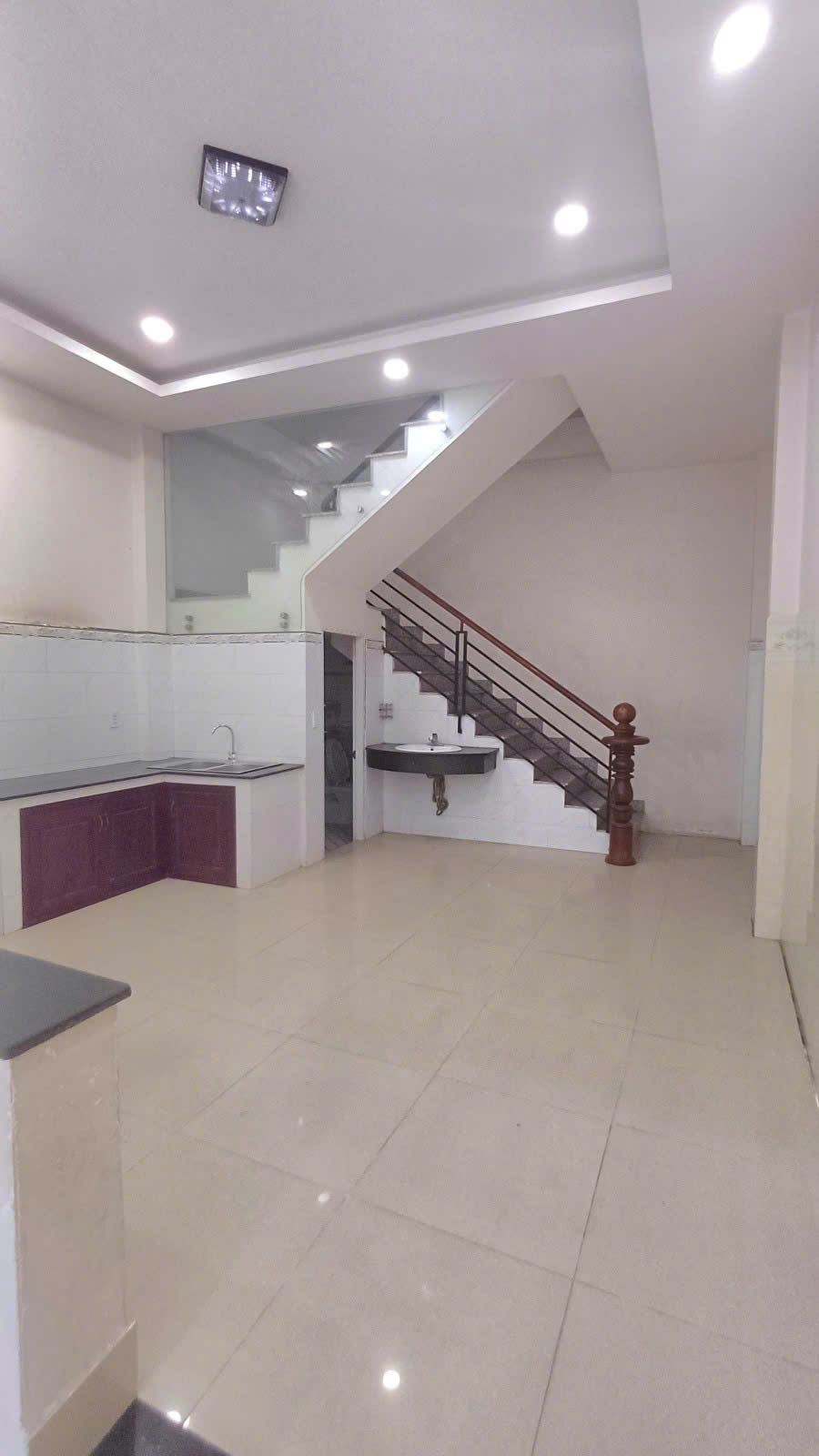 Nhà đẹp 4 tầng Ngã Bình Phước – Hoàn công chuẩn – Giá chỉ 5.1 tỷ - Ảnh 1